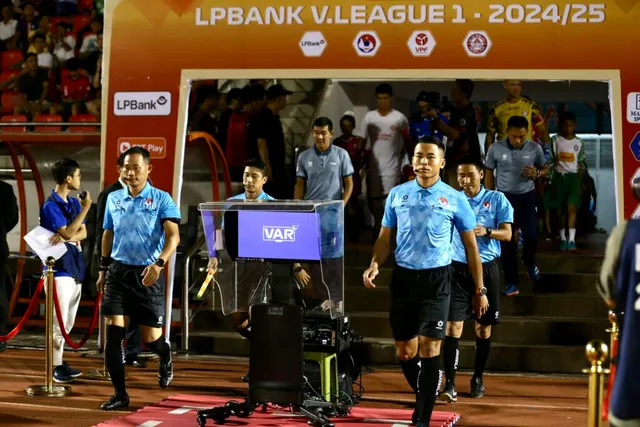 Vòng 1 V.League 1-2024/25 | Mùa giải mới, sức sống mới! - Ảnh 2.