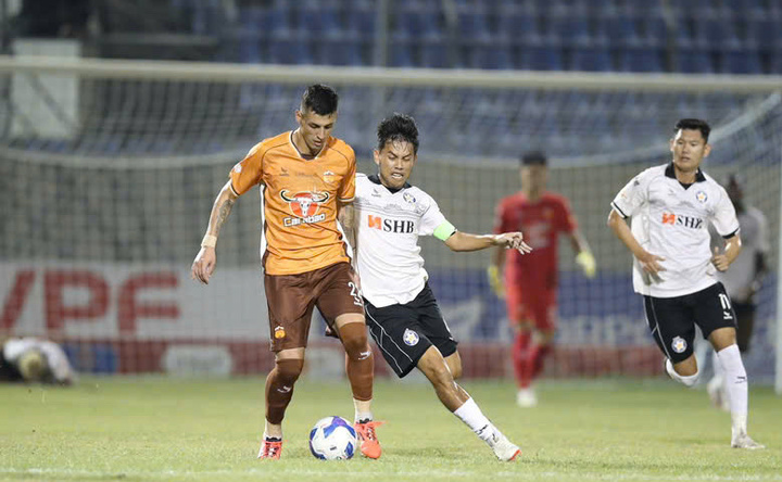 v6bet HAGL thủng lưới bàn đầu tiên tại V.League